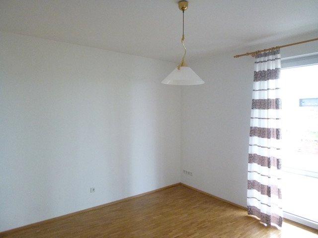 Etagenwohnung Mönchengladbach Ost - 2 Zimmer, 63 m&sup2;, 690&euro; | Angebot:25903177
