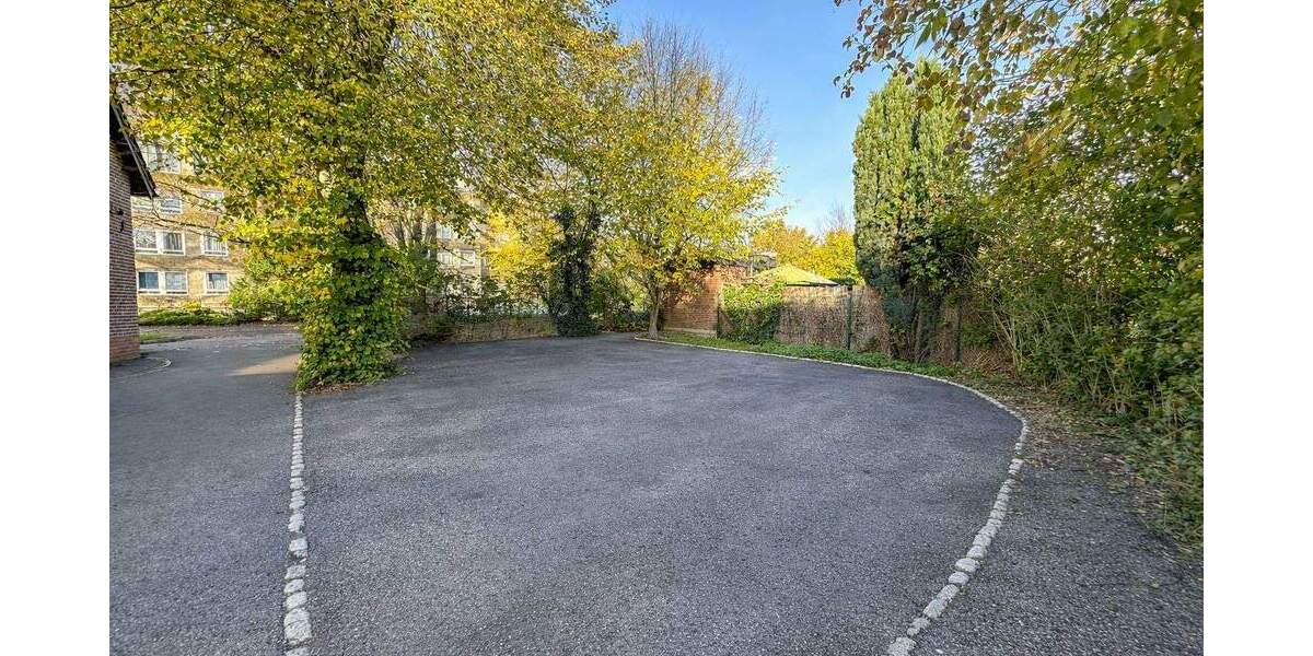 Einfamilienhaus Düsseldorf Garath - 8 Zimmer, 241 m&sup2;, 599.000&euro; | Angebot:25683480