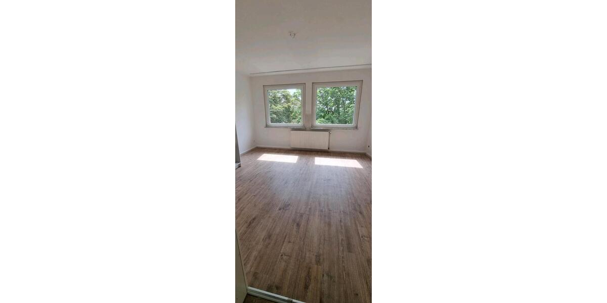 Etagenwohnung Duisburg Duisburg-Mitte - 3.5 Zimmer, 80 m&sup2;, 600&euro; | Angebot:25830179