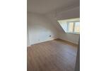 Dachgeschoßwohnung Duisburg Huckingen - 1 Zimmer, 69 m&sup2;, 980&euro; | Angebot:25995549