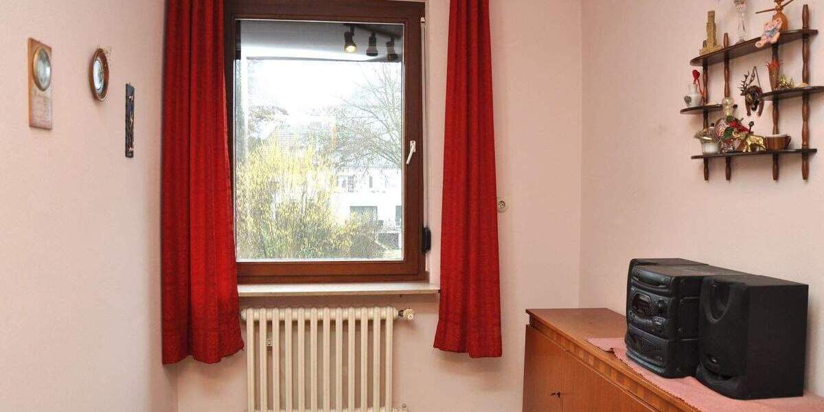 Reihenendhaus Duisburg Hochemmerich - 5 Zimmer, 87 m&sup2;, 249.000&euro; | Angebot:25744080