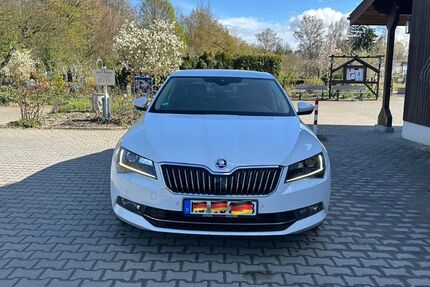 Skoda Superb 176.565 km 14.900 &euro; Mönchengladbach 41236