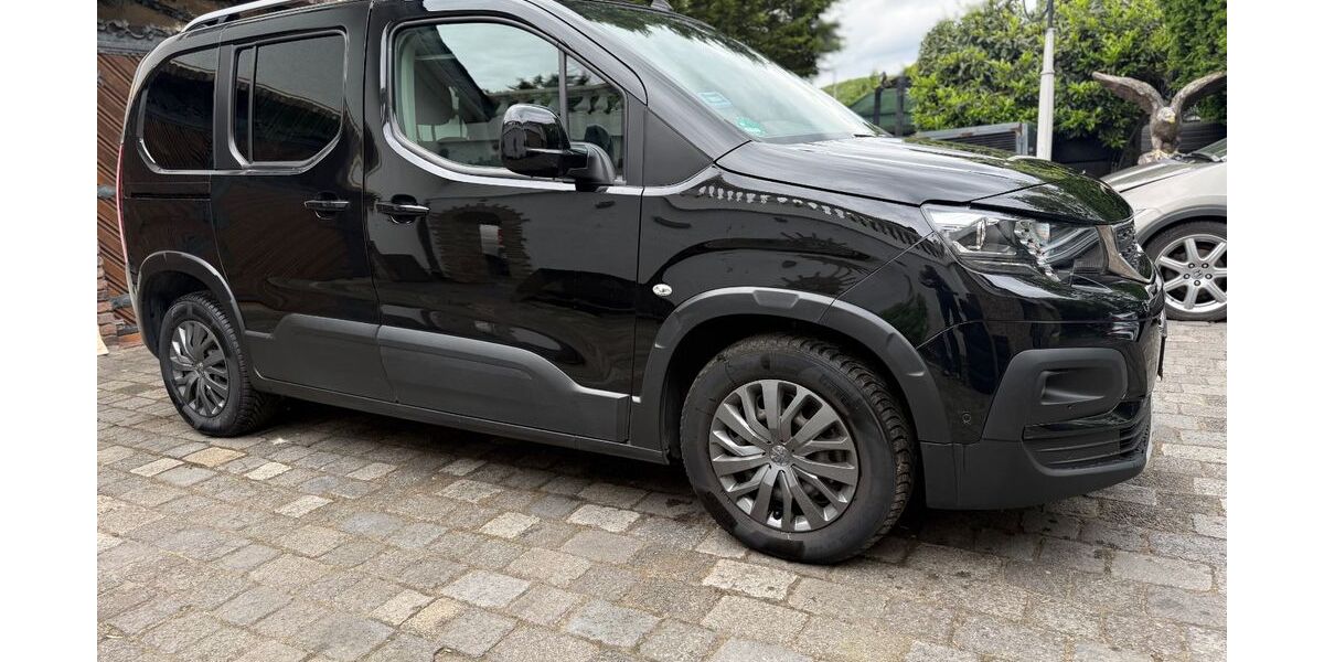 Peugeot Rifter 155.221 km 15.990 &euro; Neukirchen-Vluyn 47506