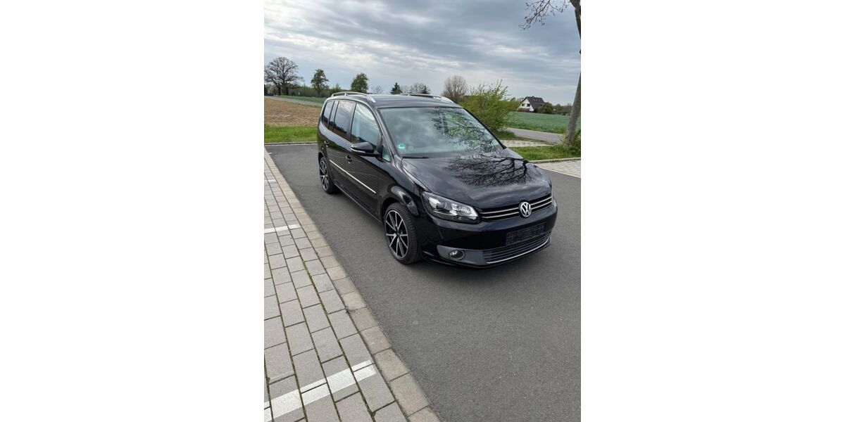 VW Touran 112.500 km 8.800 &euro; Neuss 41462