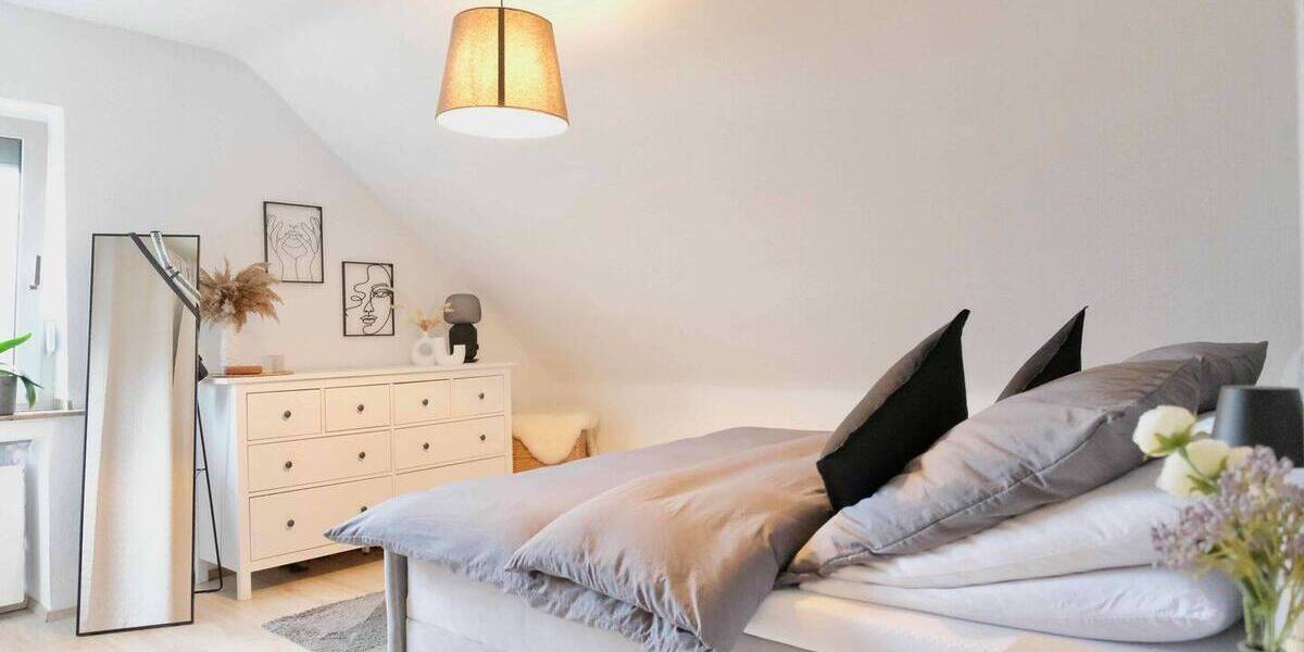 Mehrfamilienhaus, Wohnhaus Willich - 7 Zimmer, 210 m&sup2;, 749.000&euro; | Angebot:26029111