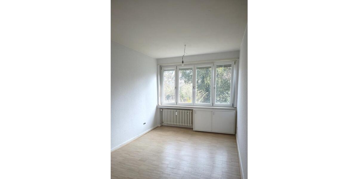 Erdgeschoßwohnung Düsseldorf Heerdt - 2 Zimmer, 60 m&sup2;, 780&euro; | Angebot:25930773