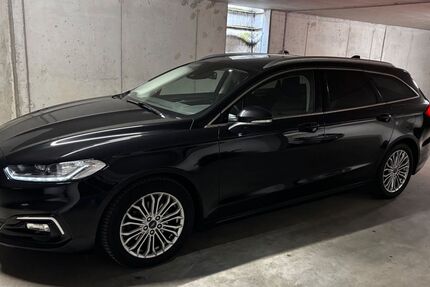 Ford Mondeo 83.083 km 22.490 &euro; Duisburg 47198