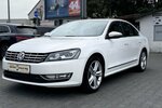 VW Passat 2,0 TDI Highline / Leder / SHD / Keyless 228.000 km 11.390 &euro; Mönchengladbach 41066