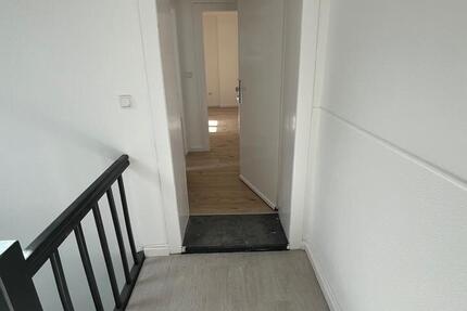 Wohnung Krefeld - 2 Zimmer, 50 m&sup2;, 600&euro; | Angebot:25753608