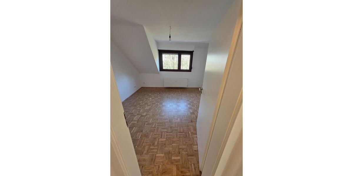 Maisonettenwohnung Mönchengladbach Nord - 4.5 Zimmer, 120 m&sup2;, 1.200&euro; | Angebot:25857283