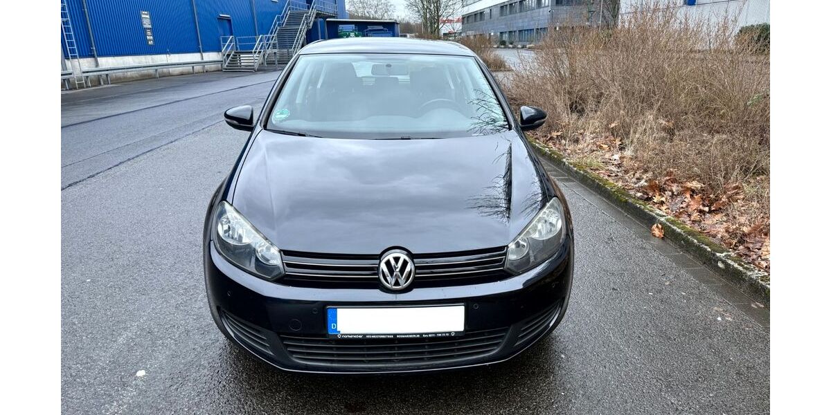 VW Golf 116.000 km 5.300 &euro; Düsseldorf 40235