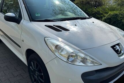 Peugeot 206 109.520 km 2.799 &euro; Krefeld 47809