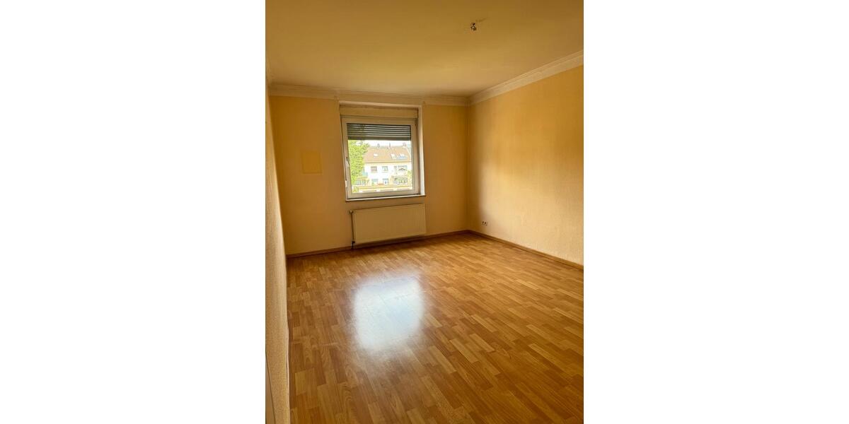 Etagenwohnung Duisburg Hamborn - 4 Zimmer, 101 m&sup2;, 750&euro; | Angebot:21219653