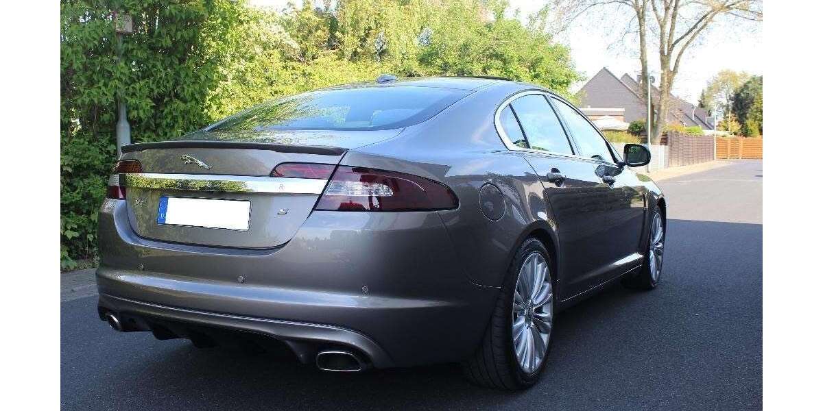 Jaguar XF 240.000 km 4.900 &euro; duisburg 47179