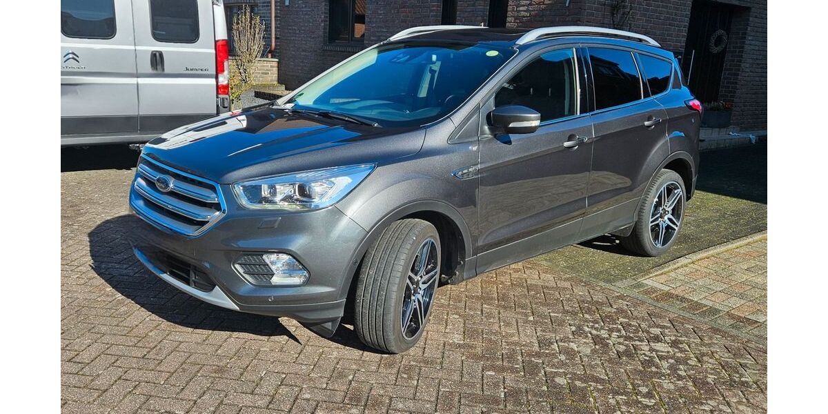 Ford Kuga 104.000 km 12.950 &euro; Schwalmtal 41366