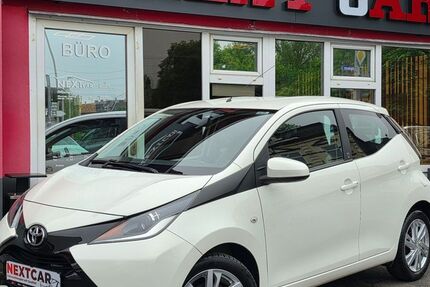 Toyota Aygo (X) 62.000 km 7.999 &euro; Mülheim an der Ruhr 45476