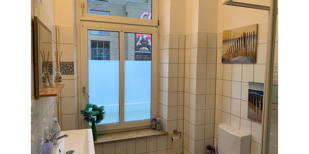 Etagenwohnung Krefeld Cracau - 1.5 Zimmer, 43 m&sup2;, 650&euro; | Angebot:25650517