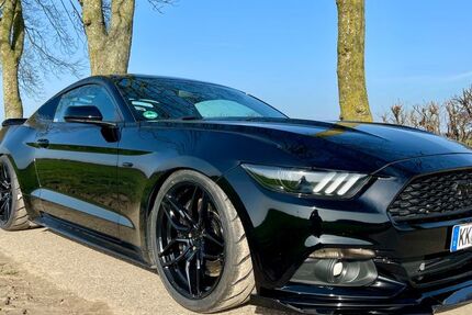 Ford Mustang 84.000 km 29.999 &euro; Nettetal 41334
