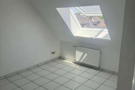 Wohnung Krefeld - 2.5 Zimmer, 51 m&sup2;, 430&euro; | Angebot:27095971