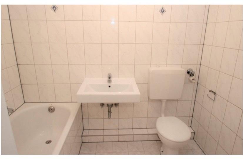 Etagenwohnung Neuss - 3 Zimmer, 70 m&sup2;, 245.000&euro; | Angebot:25165549