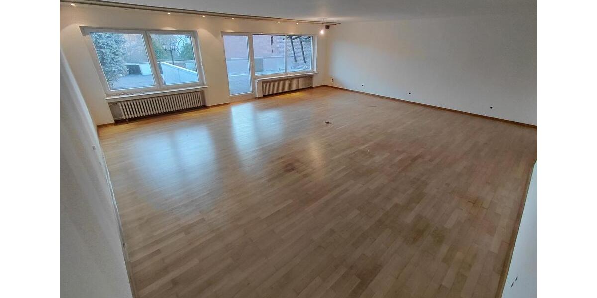Etagenwohnung Mönchengladbach West - 3 Zimmer, 150 m&sup2;, 1.200&euro; | Angebot:24625176