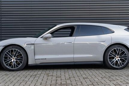 Porsche Taycan 19.900 km 94.900 &euro; Moers 47441