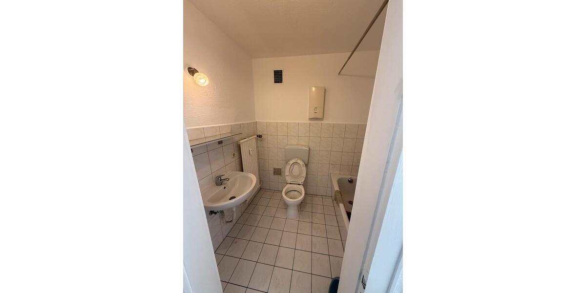 Etagenwohnung Krefeld Cracau - 3 Zimmer, 900&euro; | Angebot:22479544