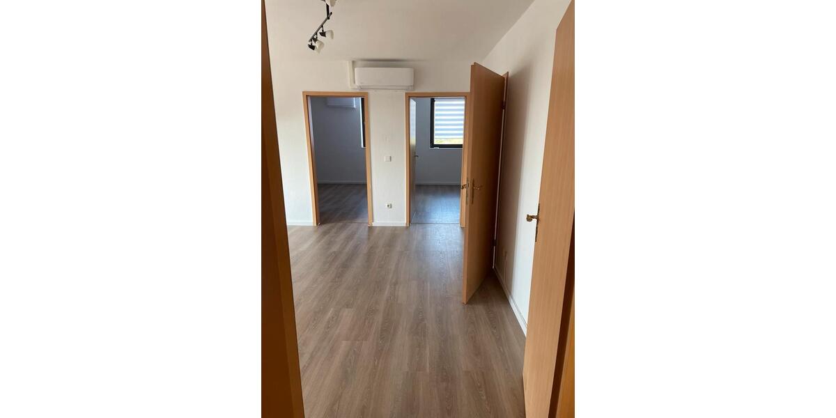 Dachgeschoßwohnung Mönchengladbach Süd - 3 Zimmer, 79 m&sup2;, 600&euro; | Angebot:26669617