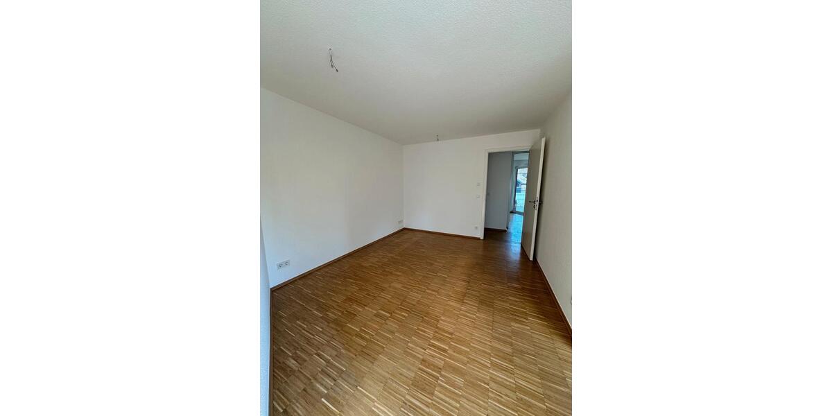 Etagenwohnung Krefeld Cracau - 2 Zimmer, 70 m&sup2;, 770&euro; | Angebot:26688518