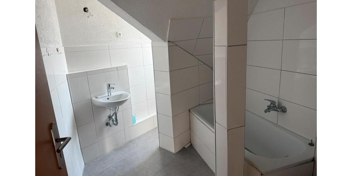 Dachgeschoßwohnung Duisburg Rheinhausen - 2 Zimmer, 55 m&sup2;, 725&euro; | Angebot:25979621