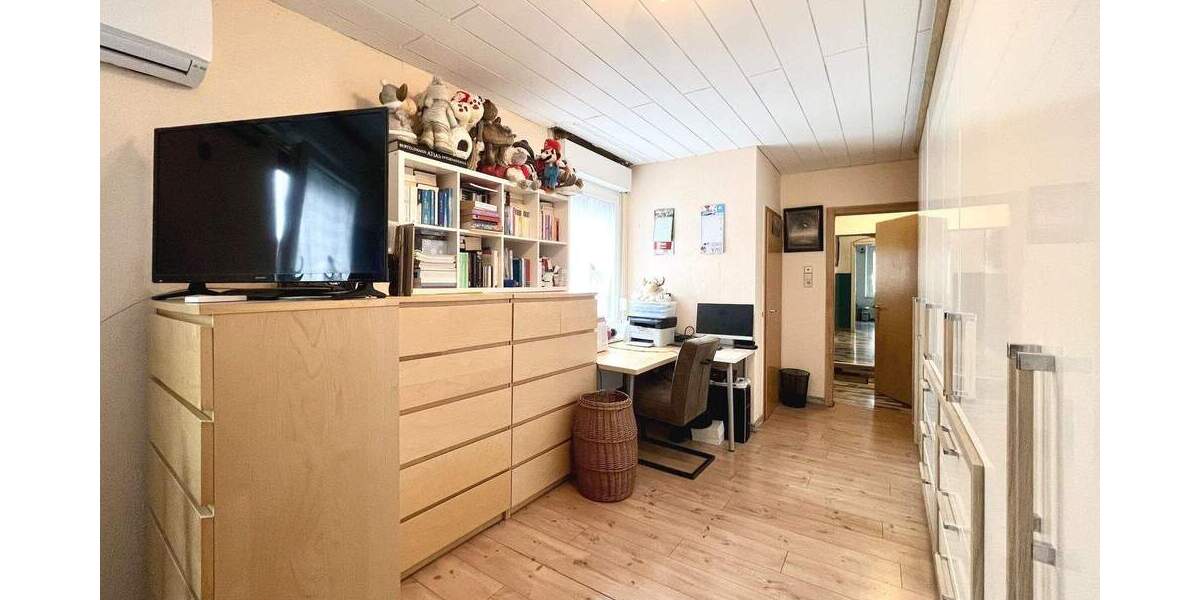 Mehrfamilienhaus, Wohnhaus Krefeld Uerdingen - 6 Zimmer, 145 m&sup2;, 259.000&euro; | Angebot:25692546