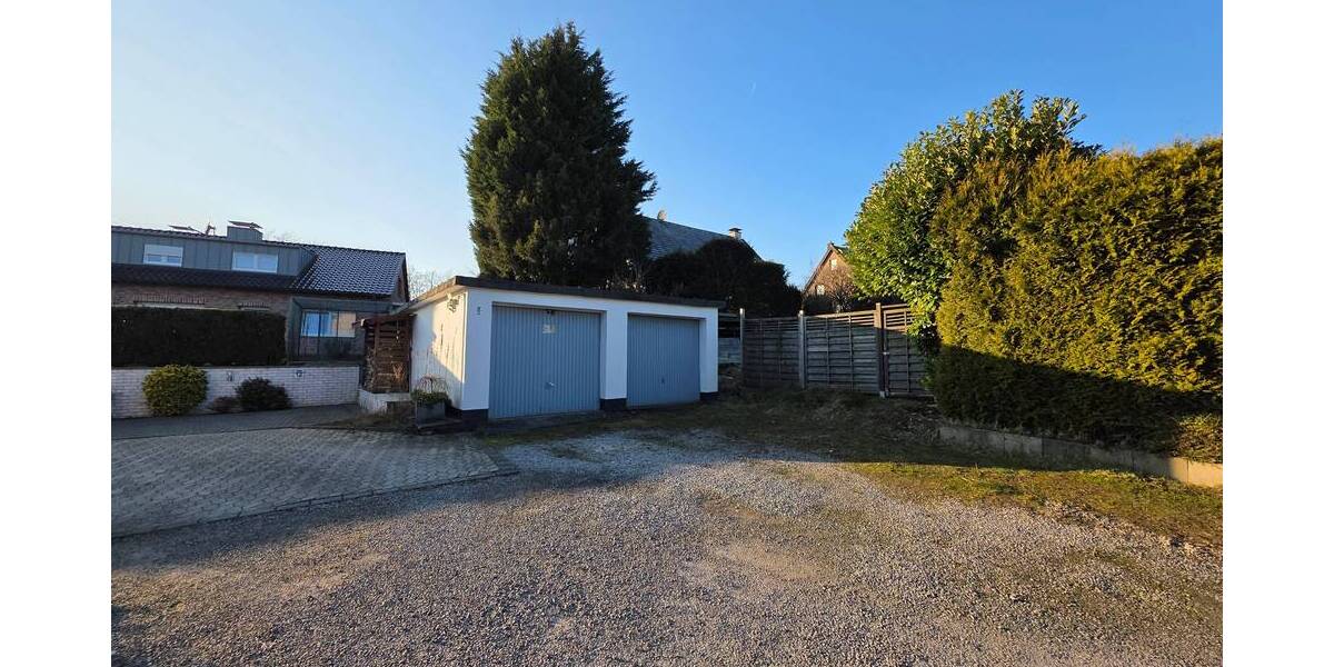 Doppelhaushälfte Velbert Kostenberg - 9 Zimmer, 259 m&sup2;, 650.000&euro; | Angebot:25680192