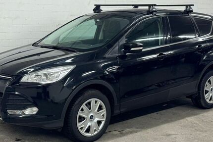 Ford Kuga 142.300 km 6.900 &euro; Düsseldorf 40468