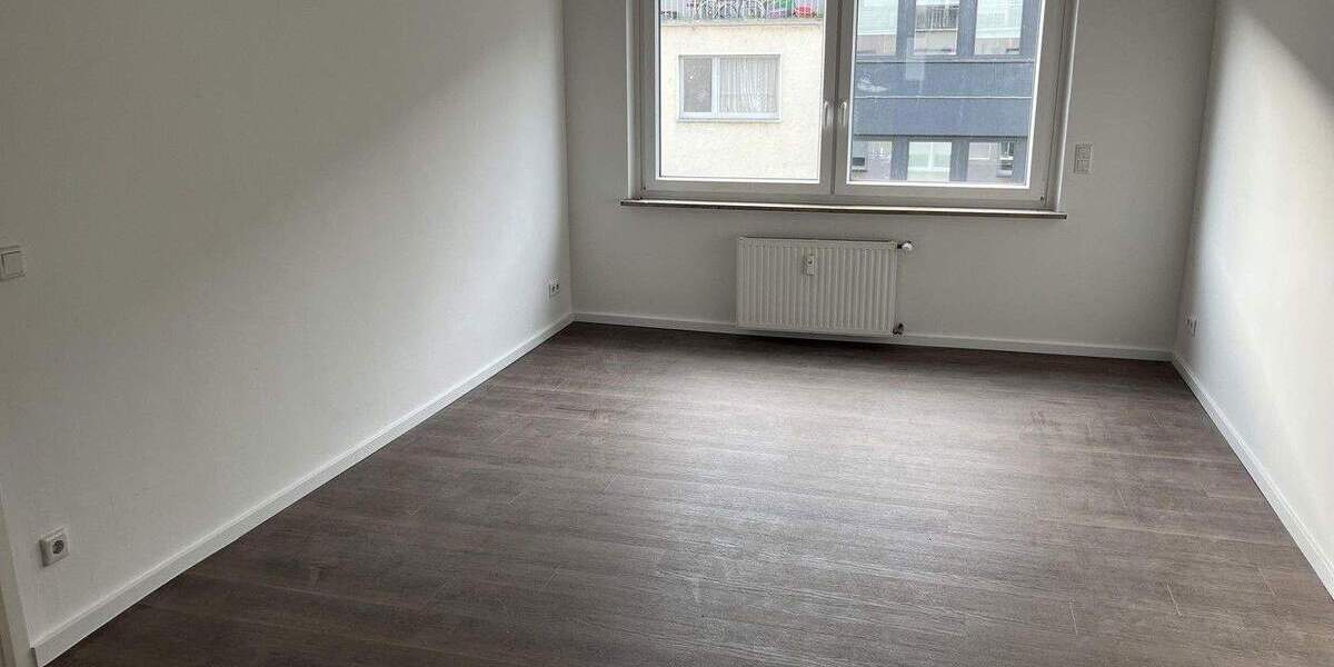 Etagenwohnung Krefeld Stadtmitte - 3 Zimmer, 91 m&sup2;, 700&euro; | Angebot:25780302