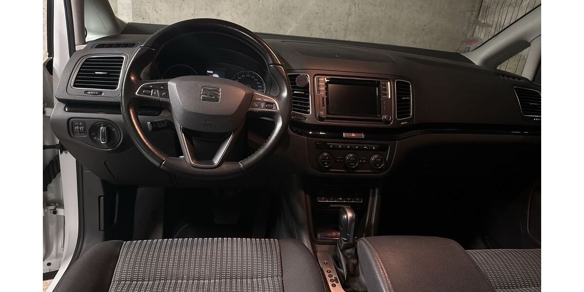 Seat Alhambra 275.000 km 10.900 &euro; Düsseldorf 40589