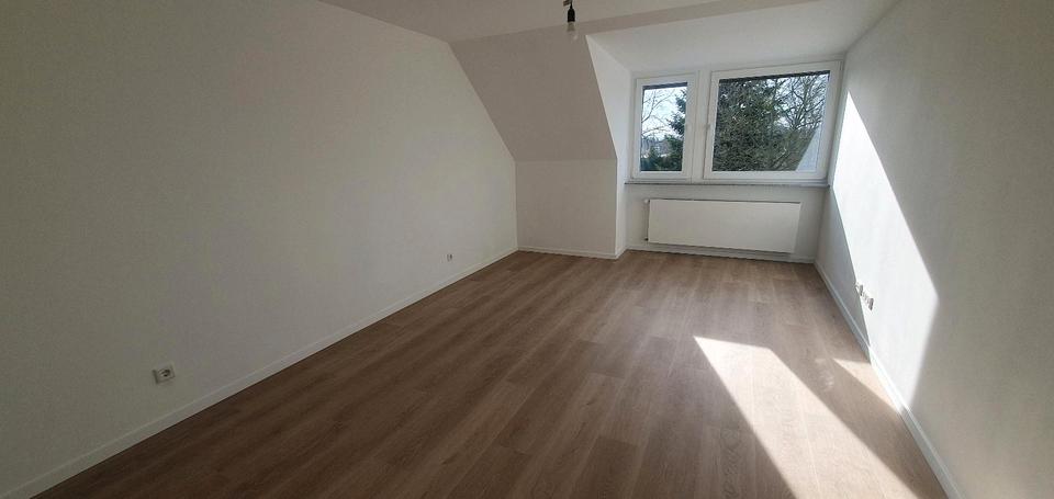 Doppelhaushälfte Ratingen Hösel - 5 Zimmer, 130 m&sup2;, 2.500&euro; | Angebot:25368270