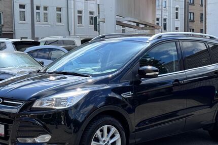 Ford Kuga 123.058 km 8.750 &euro; Oberhausen 46045