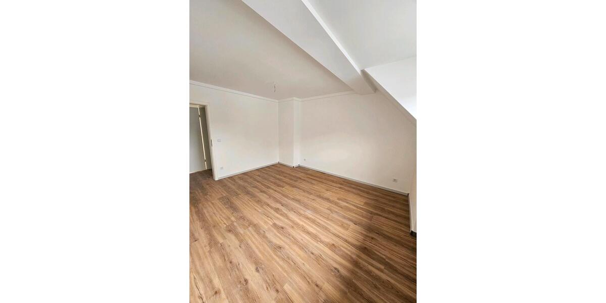 Dachgeschoßwohnung Duisburg Duisburg-Mitte - 2 Zimmer, 45 m&sup2;, 450&euro; | Angebot:26659109