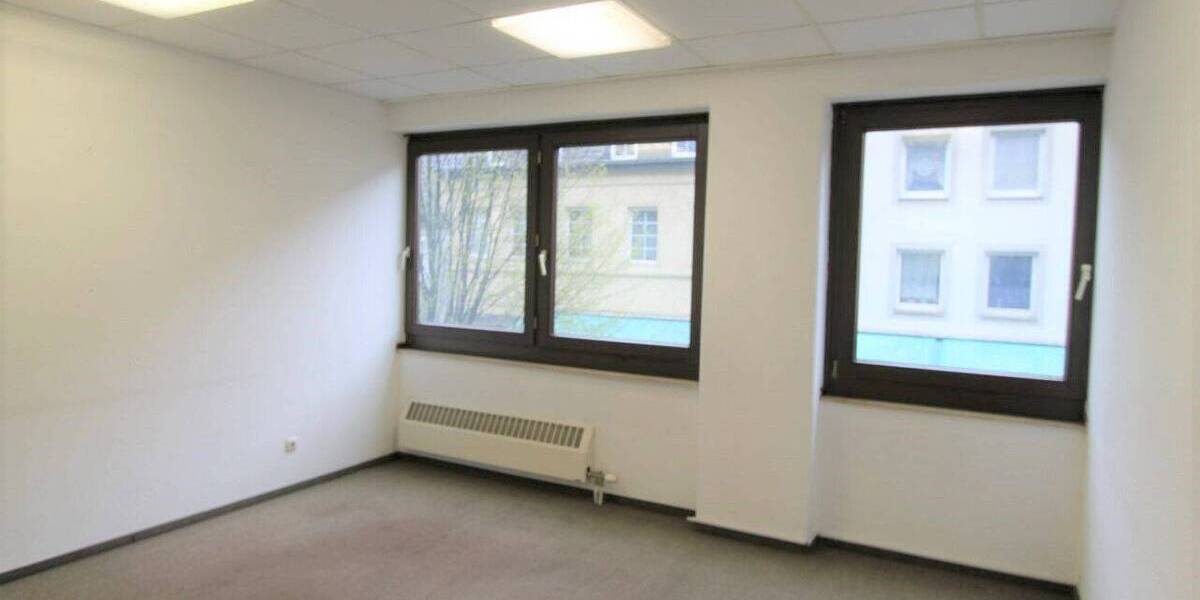 Gewerbeobjekt Krefeld Stadtmitte - 9 Zimmer, 214 m&sup2;, 1.200&euro; | Angebot:25684500