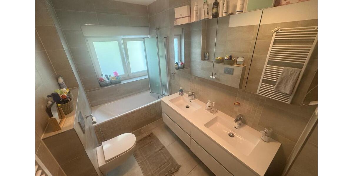 Erdgeschoßwohnung Duisburg Duisburg-Mitte - 3 Zimmer, 88 m&sup2;, 1.700&euro; | Angebot:26617709