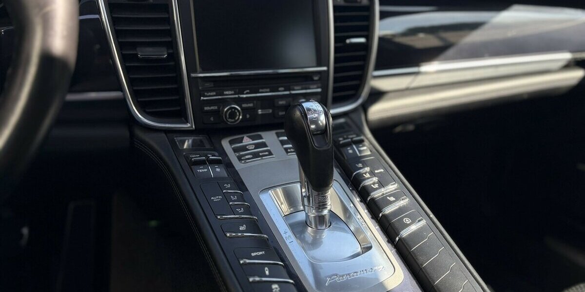 Porsche Panamera 4 / Xenon / 20 ´´ Felgen / GSD / TV 189.000 km 32.900 &euro; Mönchengladbach 41066