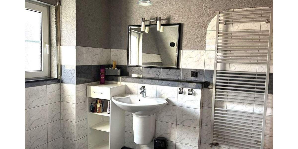 Einfamilienhaus Hilden Kalstert - 3 Zimmer, 125 m&sup2;, 595.000&euro; | Angebot:25772600