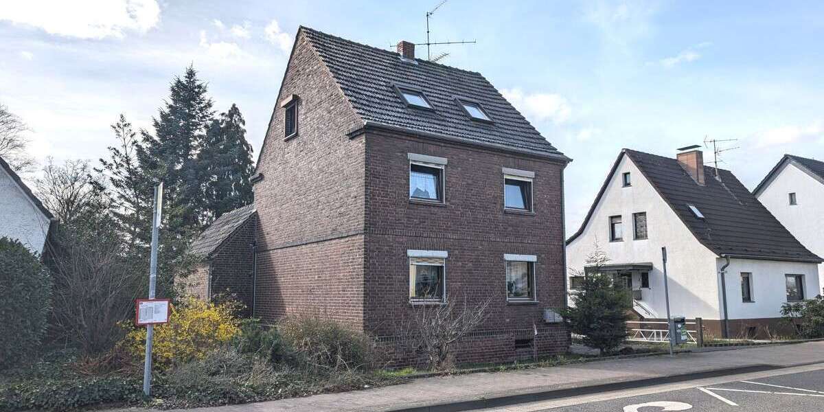 Einfamilienhaus Langenfeld - 7 Zimmer, 126 m&sup2;, 480.000&euro; | Angebot:25985189