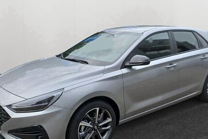 Hyundai i30 9.400 km 19.590 &euro; Düsseldorf 40233