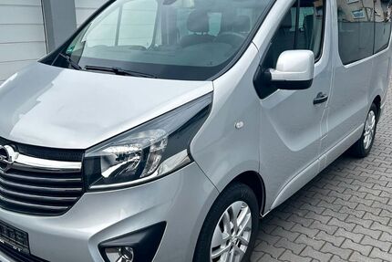 Opel Vivaro 138.691 km 13.900 &euro; Duisburg 47058