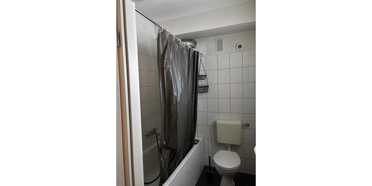 Etagenwohnung Düsseldorf Oberbilk - 3 Zimmer, 47 m&sup2;, 1.036&euro; | Angebot:26652570