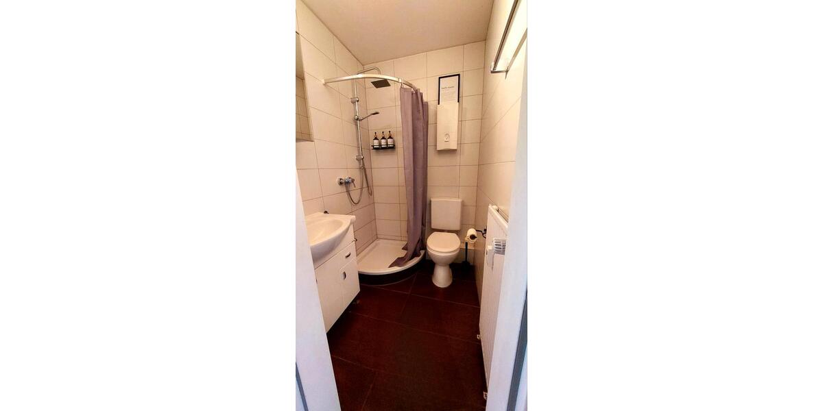 Dachgeschoßwohnung Ratingen Tiefenbroich - 3 Zimmer, 55 m&sup2;, 930&euro; | Angebot:26023005