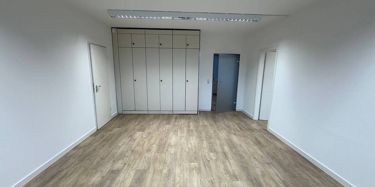 Gewerbeobjekt Erkrath Unterfeldhaus - 1 Zimmer, 25 m&sup2;, 520&euro; | Angebot:25731500