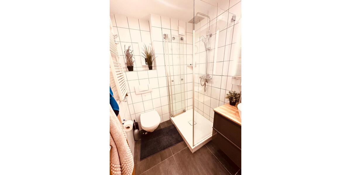 Etagenwohnung Duisburg Essenberg - 3 Zimmer, 90 m&sup2;, 1.150&euro; | Angebot:25907470