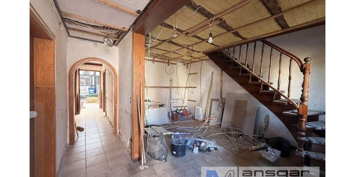 Einfamilienhaus Mönchengladbach / Giesenkirchen Giesenkirchen - 5 Zimmer, 132 m&sup2;, 249.000&euro; | Angebot:25726252